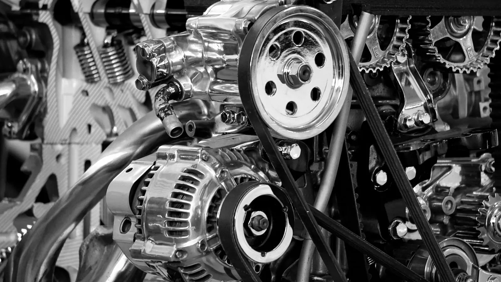 Motor de carro em oficina de autopeças